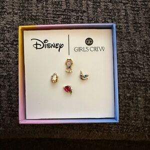 Snow White girls crew earrings
